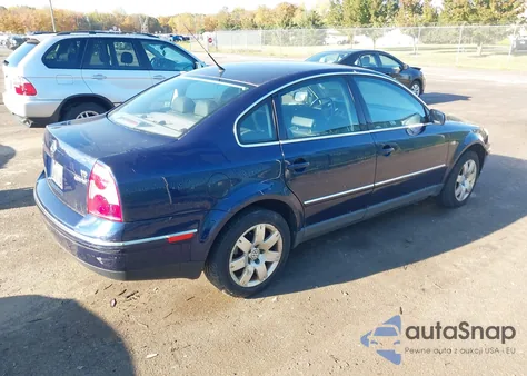 2001 Volkswagen Passat Glx из США, поврежденный, VIN WVWTH63B11P276847